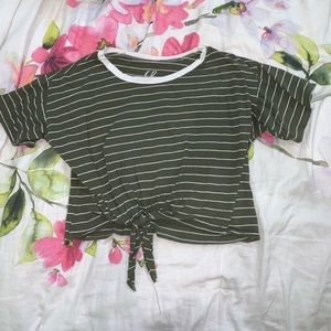 Army green and white stripe crop top🌟